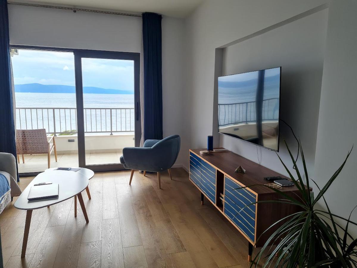 Beachfront Comfort Apartments Sinajko Podgora Exterior photo