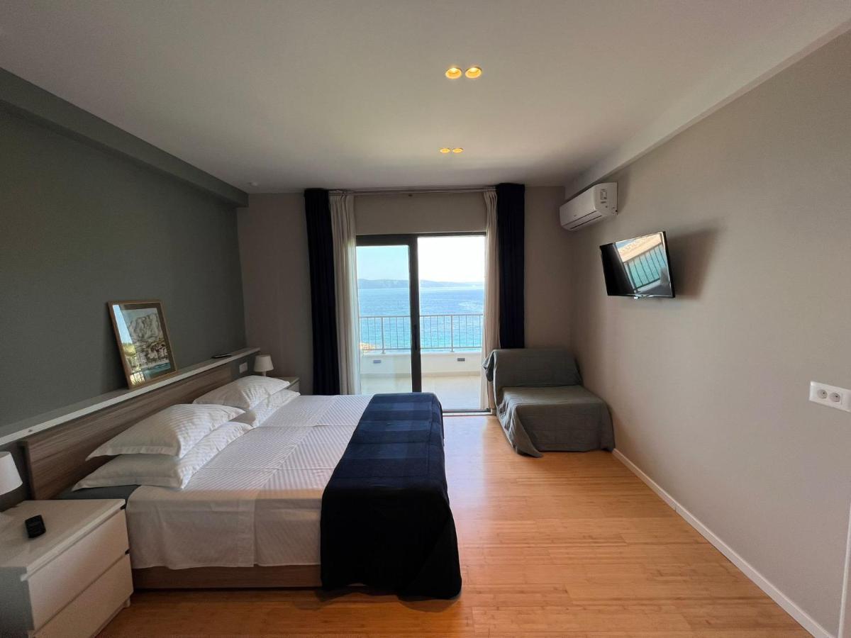 Beachfront Comfort Apartments Sinajko Podgora Exterior photo